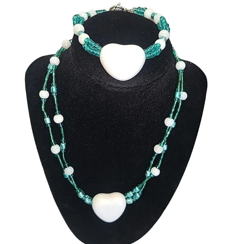 Teal Green & White Heart‎ Glass & Acrylic Bead 16
